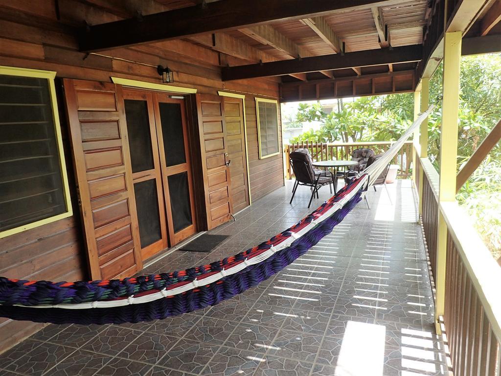 Driftwood Gardens Guesthouse Placencia Exterior foto